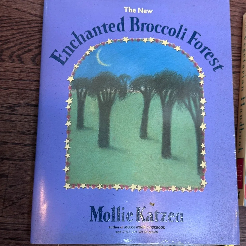Vintage Cookbooks Lot Vegetarian Kids Easy Can Opener Enchanted Broccoli Forest‎